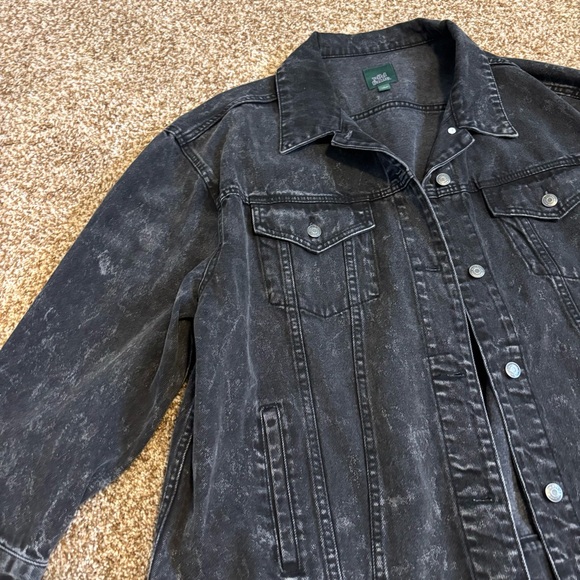 NWOT || wild fable || Oversized Washed Black Denim Trucker Jacket Size L - Picture 2 of 13